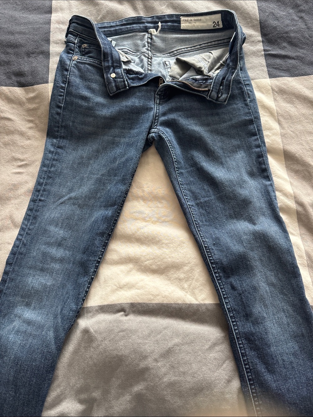 rag & bone Women's Skinny Jeans in Dark Blue Wash